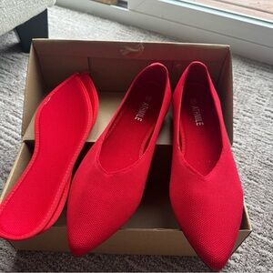ATHMILE Red Knit Pointed Toe Flats NEW in Box with Extra Insoles